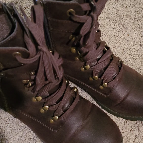 Brown Boots - Picture 2 of 3